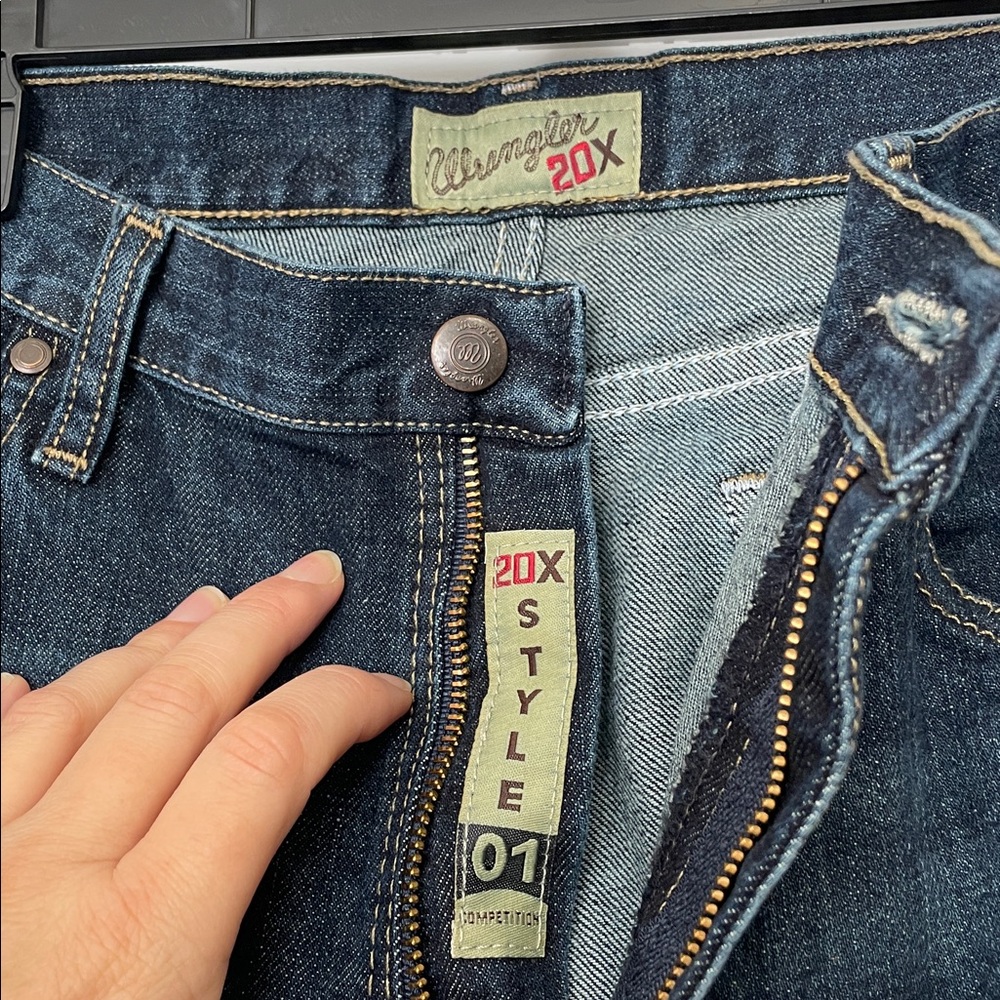 NWOT Wrangler Men's 20X Style 01 Competition Jean Blue Relaxed Fit 32 X 38 - Picture 3 of 10
